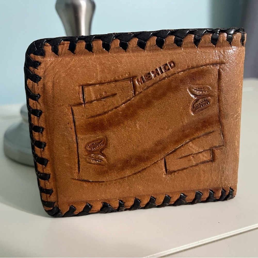 Vintage Mexico Bifold Wallet Brown Tooled Leather Aztec Calendar Handcrafted - Picture 5 of 6